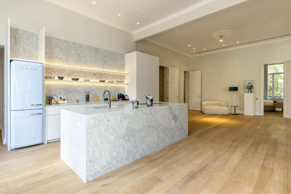 Apartment Luxurious 3 Bedrooms Center *